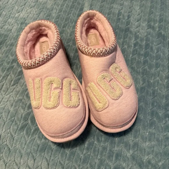 UGG Light Pink Cozy Slippers - Picture 6 of 7